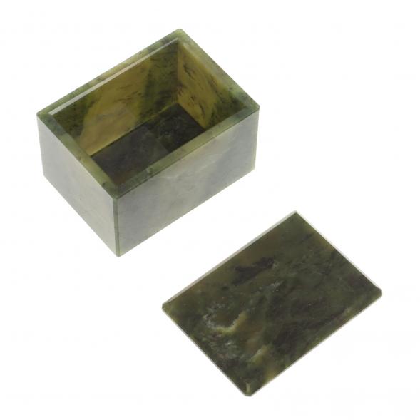 Шкатулка из нефрита 7,5х5,5х5,5 см 126966