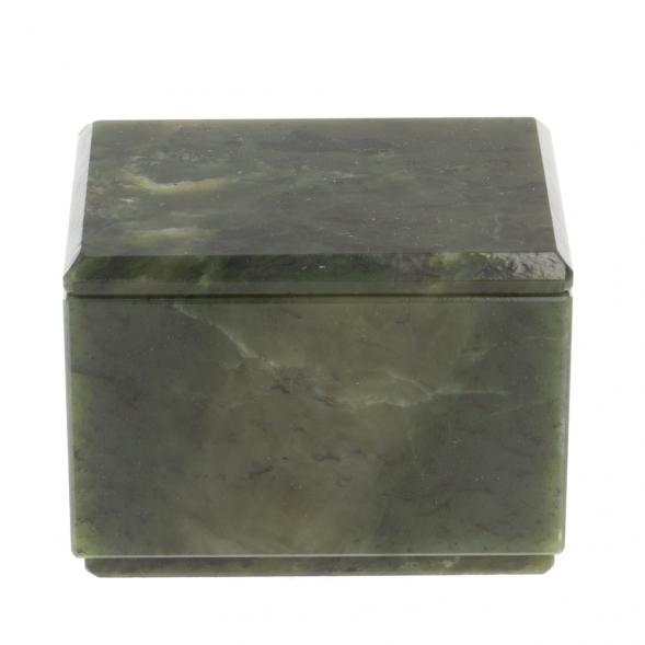 Шкатулка из нефрита 7,5х5,5х5,5 см 126966