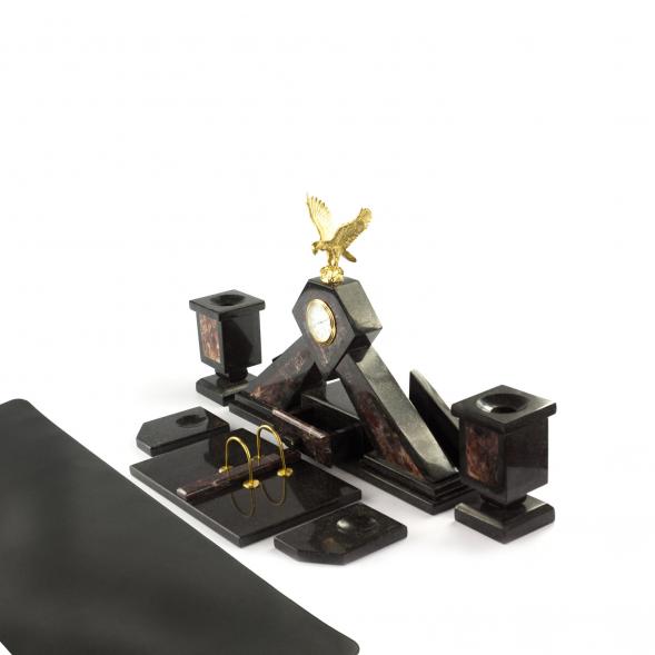 Письменный набор &amp;quot;Орел&amp;quot; из яшмы с настольным ковриком 121020