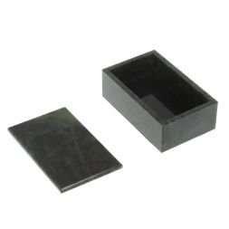 Шкатулка из нефрита 9х5,5х3,5 см