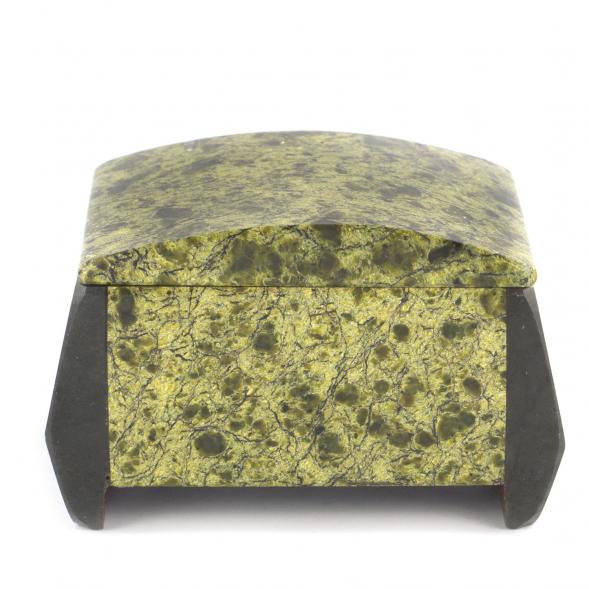 Шкатулка &amp;quot;Персона&amp;quot; из змеевика 9х6,5х5 см 121228