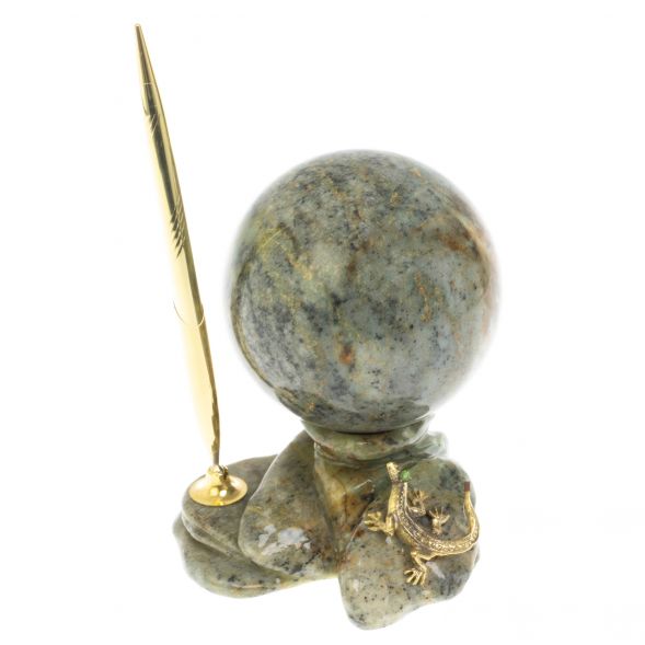 Композиция с шаром и ящерицей из офиокальцита 128915