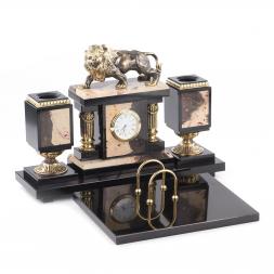 Настольный набор &amp;quot;Рычащий лев&amp;quot; из яшмы с бронзой