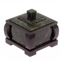 Шкатулка из нефрита "Ларец" 13х13х11 см