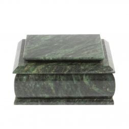 Шкатулка из змеевика 16х12х7,5 см