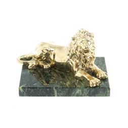 Статуэтка из бронзы &amp;quot;Лев лежит&amp;quot; на подставке из змеевика