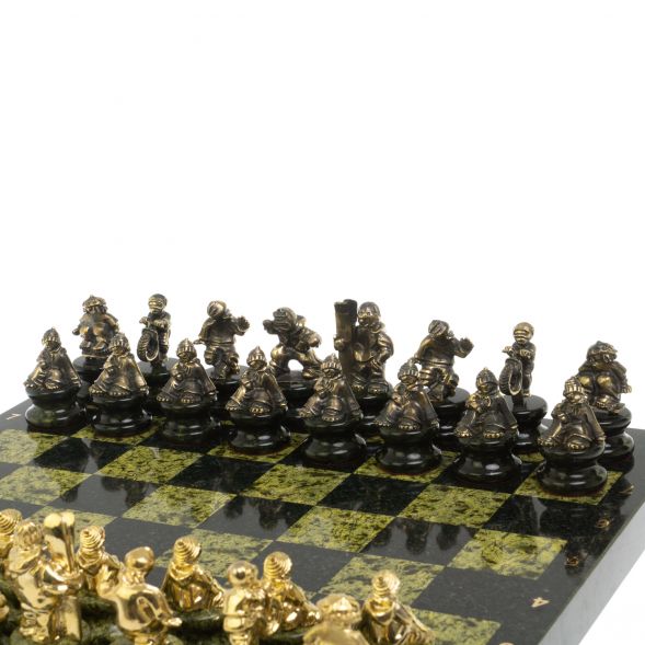 Шахматы &amp;quot;Спортивные&amp;quot; из бронзы и змеевика 127305