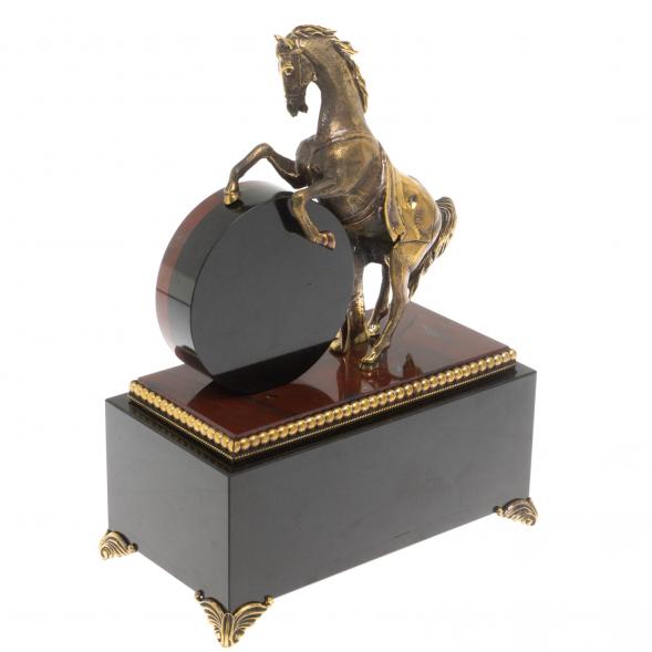 Часы со шкатулкой &amp;quot;Конь на дыбах&amp;quot; бронза яшма уральская 113151