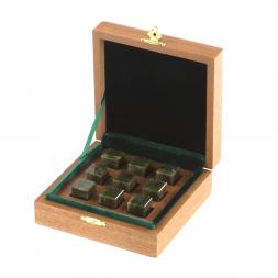 Подарочные камни для виски из нефрита 9 штук в деревянной коробке