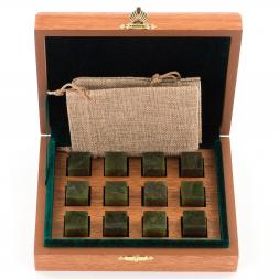 Подарочный набор камни для виски 12 кубиков из нефрита в деревянной коробке