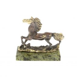 Статуэтка из бронзы "Сивка-бурка" камень змеевик