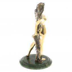 Бронзовая статуэтка &amp;quot;Женщина-огонь&amp;quot; нефрит