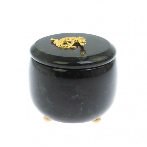 Шкатулка круглая &amp;quot;Ящерица&amp;quot; из черного змеевика 8х8х7,5 см 129089