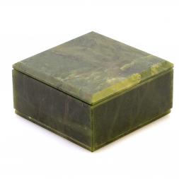 Шкатулка из нефрита 8,5х8,5х4,5 см