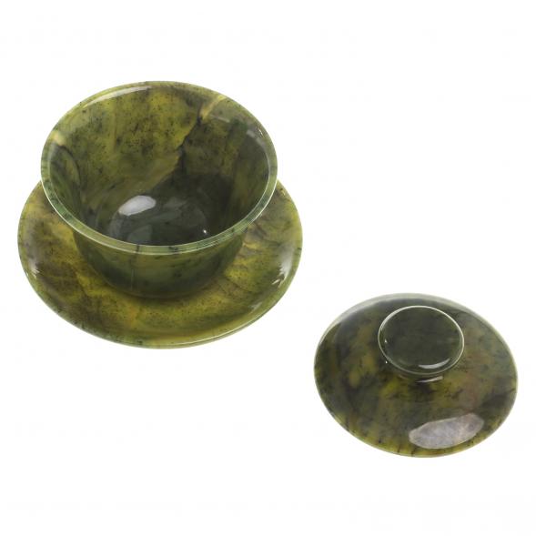 Гайвань из камня нефрит на блюдце 121371