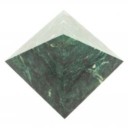 Пирамида 8х8х7 см камень змеевик