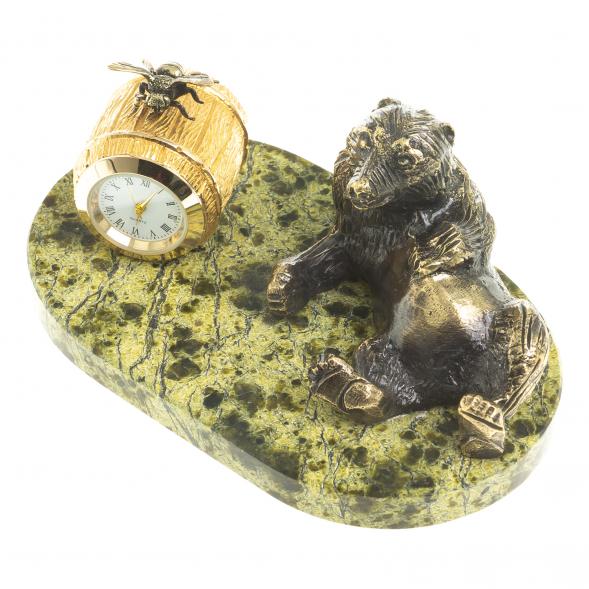 Часы из бронзы &amp;quot;Медведь с пчелой&amp;quot; змеевик 123234