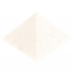 Пирамида из белого мрамора 6,5х6,5х5,3 см