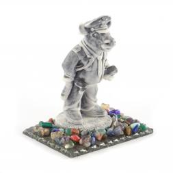 Сувенир &amp;quot;Бык - гаишник&amp;quot; из мрамолита на подставке из змеевика