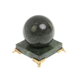 Шар из шабровского змеевика 6 см на подставке с ножками