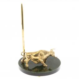 Статуэтка &amp;quot;Бык&amp;quot; с подставкой под ручку на нефрите 13х13х22 см