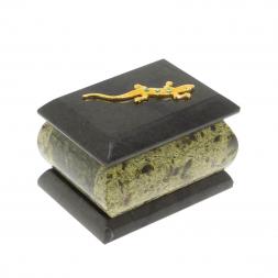 Шкатулка "Ящерица в стразах" из змеевика 7,5х5,5х5,5 см