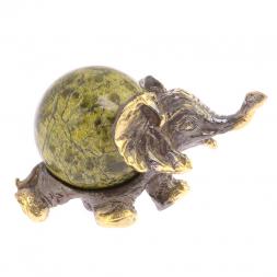 Статуэтка "Слон с шаром" бронза змеевик