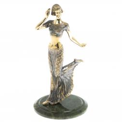 Бронзовая статуэтка "Девушка игра" на нефрите