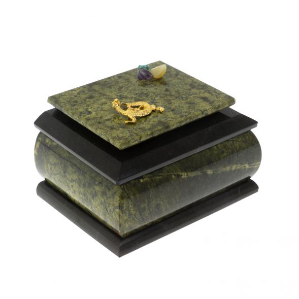 Шкатулка из баженовского змеевика 12х9,5х7 см 128679